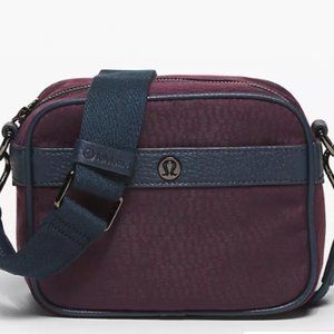 Now and Always Crossbody *Mini 3L Stacked Jacquard Black Cherry Nocturnal Teal